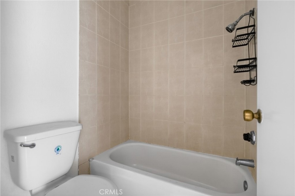 4441 Woodman Avenue - Photo 20