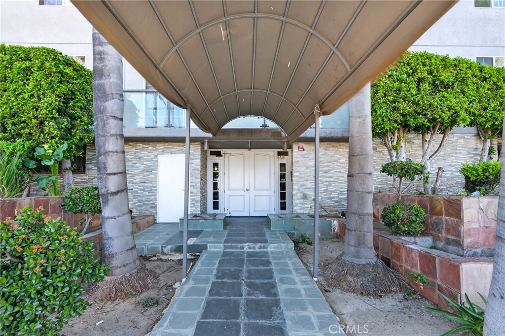 4441 Woodman Avenue - Photo 1