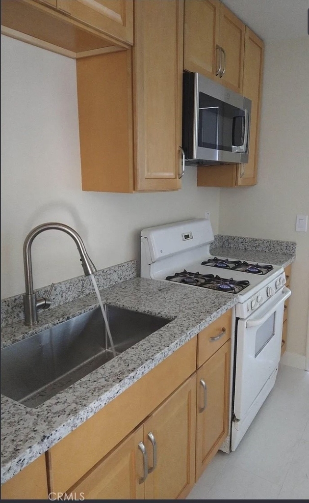 127 Madoline - Photo 1