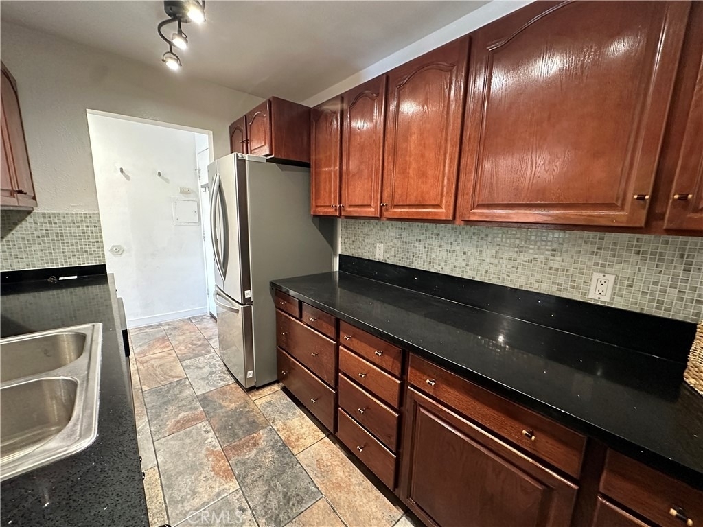 1222 N Olive - Photo 11