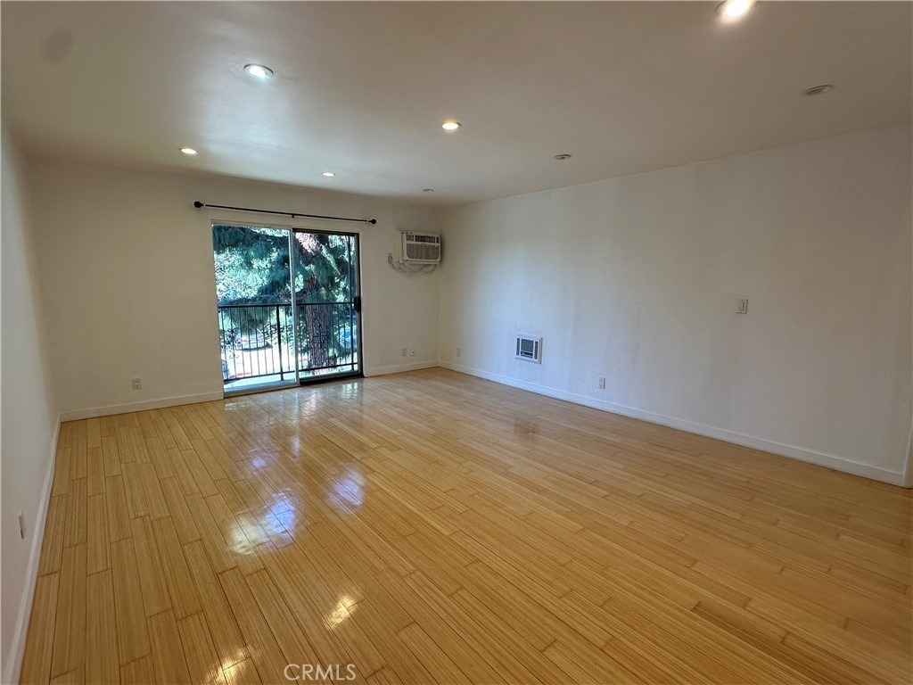1222 N Olive - Photo 2