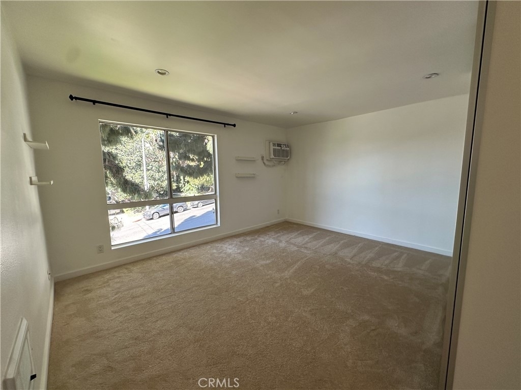 1222 N Olive - Photo 4