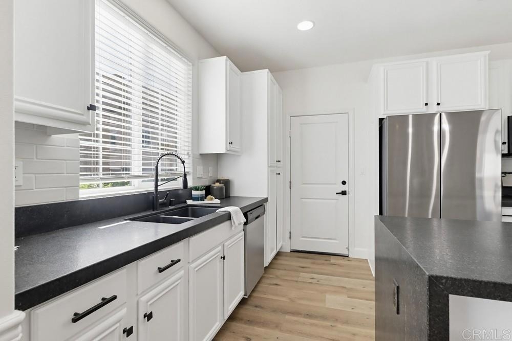 1720 Santa Ivy Ave - Photo 15