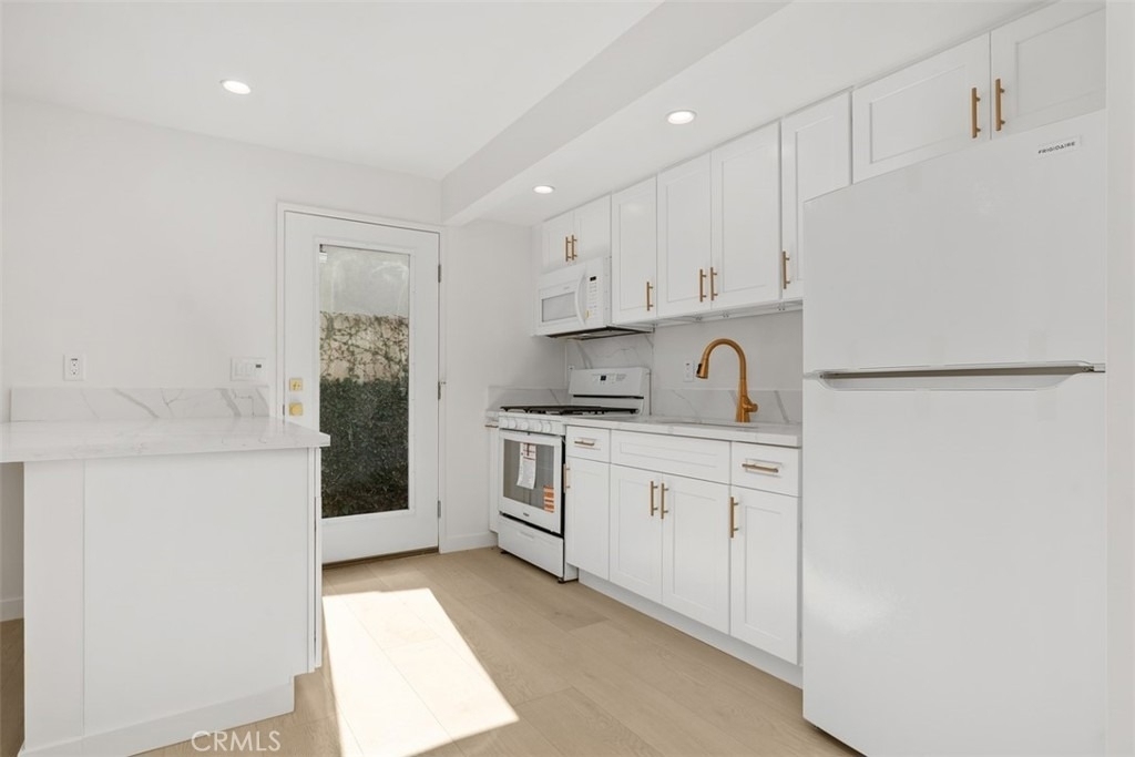 3926 Acacia Street - Photo 17