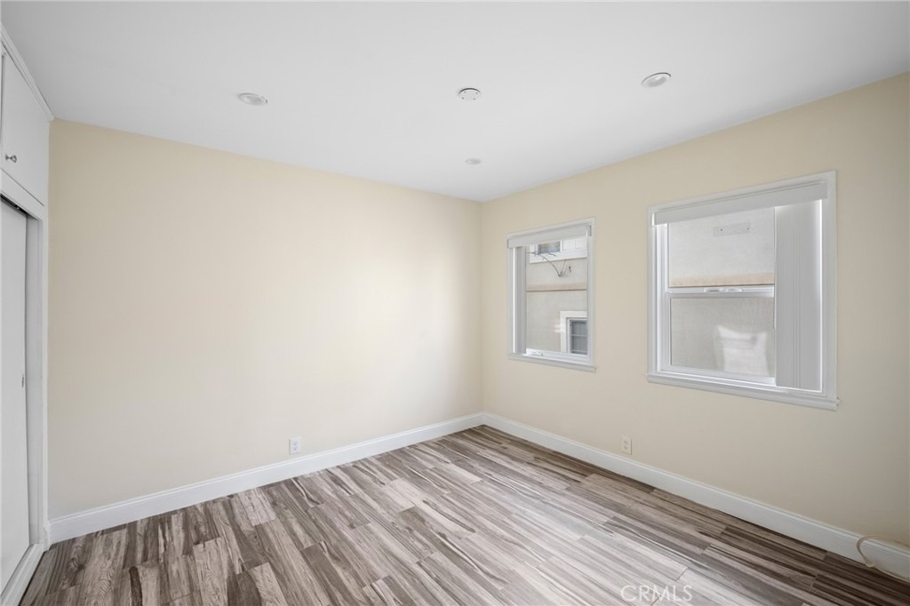 2930 Fairmount Avenue - Photo 9