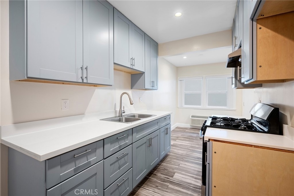 2930 Fairmount Avenue - Photo 7