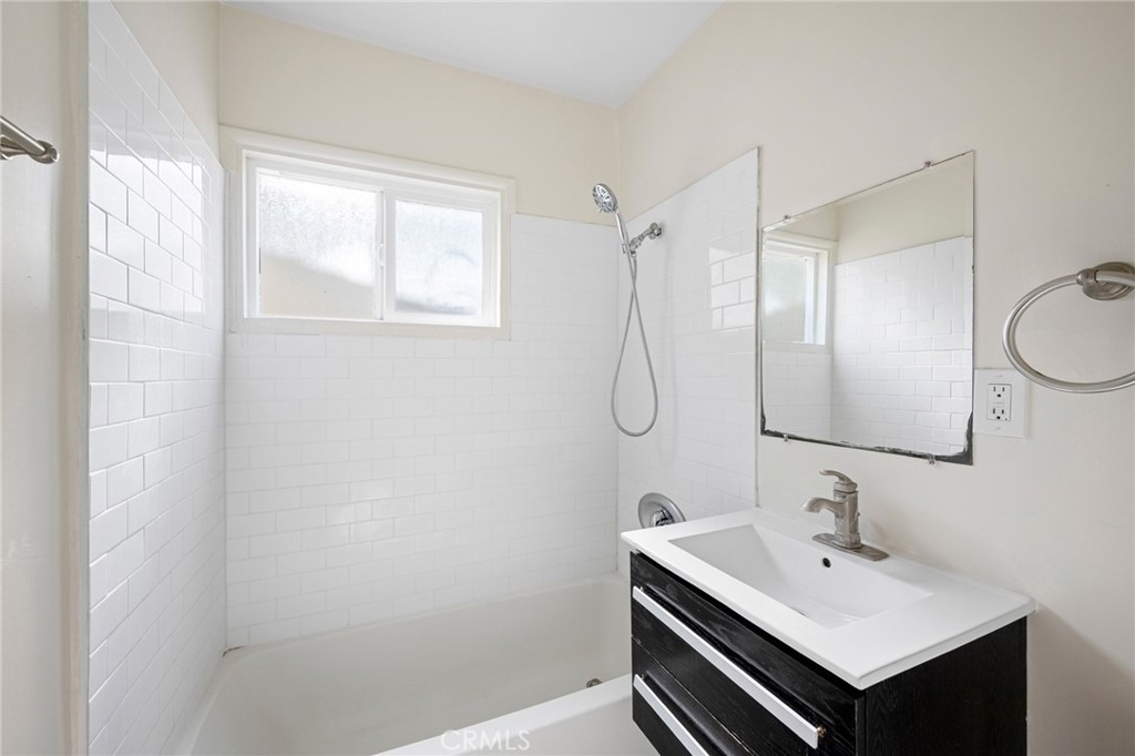 2930 Fairmount Avenue - Photo 11