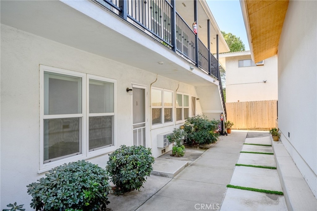 2930 Fairmount Avenue - Photo 13