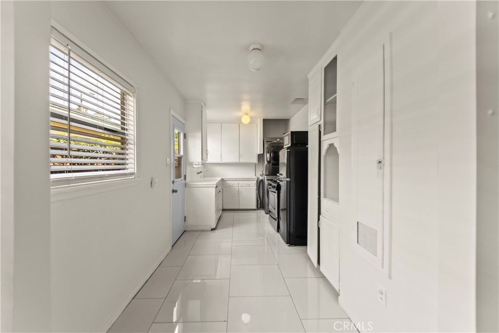 425 Venice - Photo 4