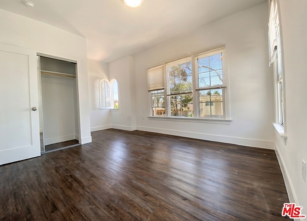 2666 Orchard Avenue - Photo 5