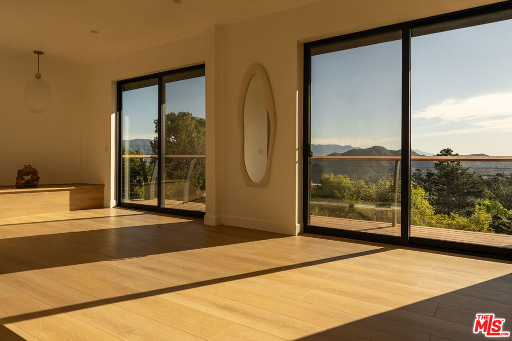 7802 Torreyson Drive - Photo 33