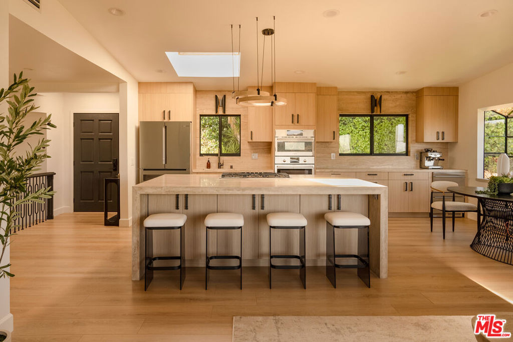 7802 Torreyson Drive - Photo 3