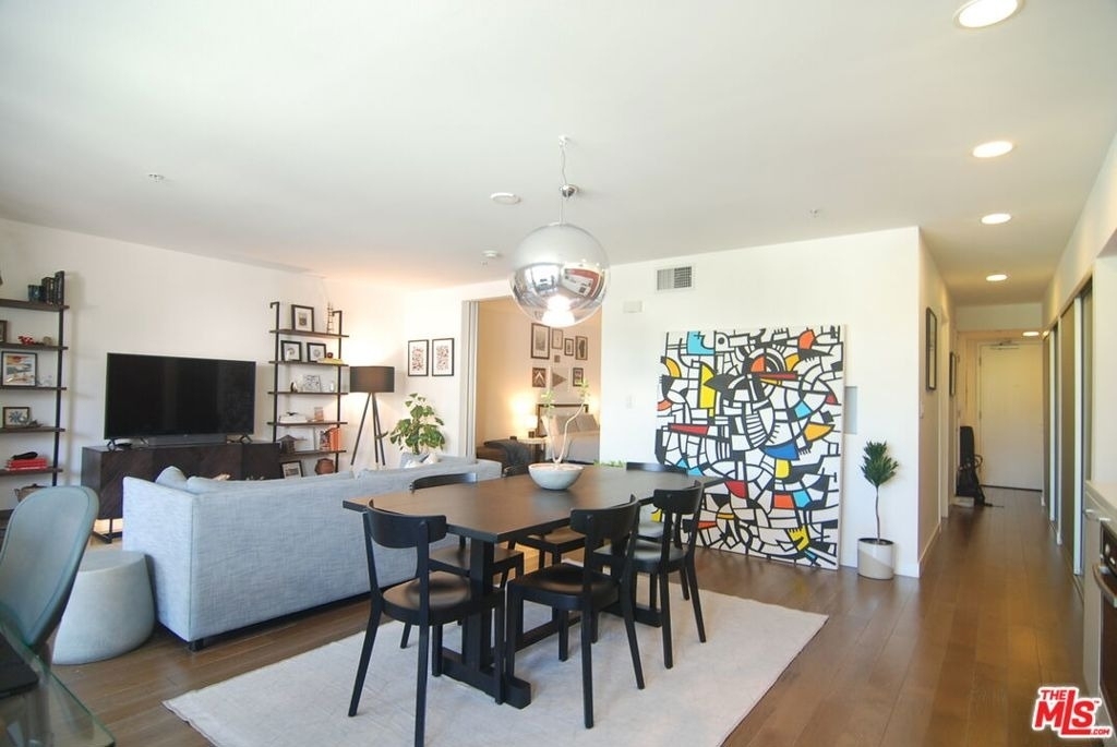901 S Flower Street - Photo 1