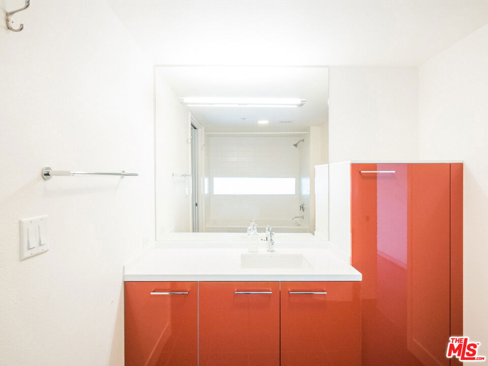 901 S Flower Street - Photo 16