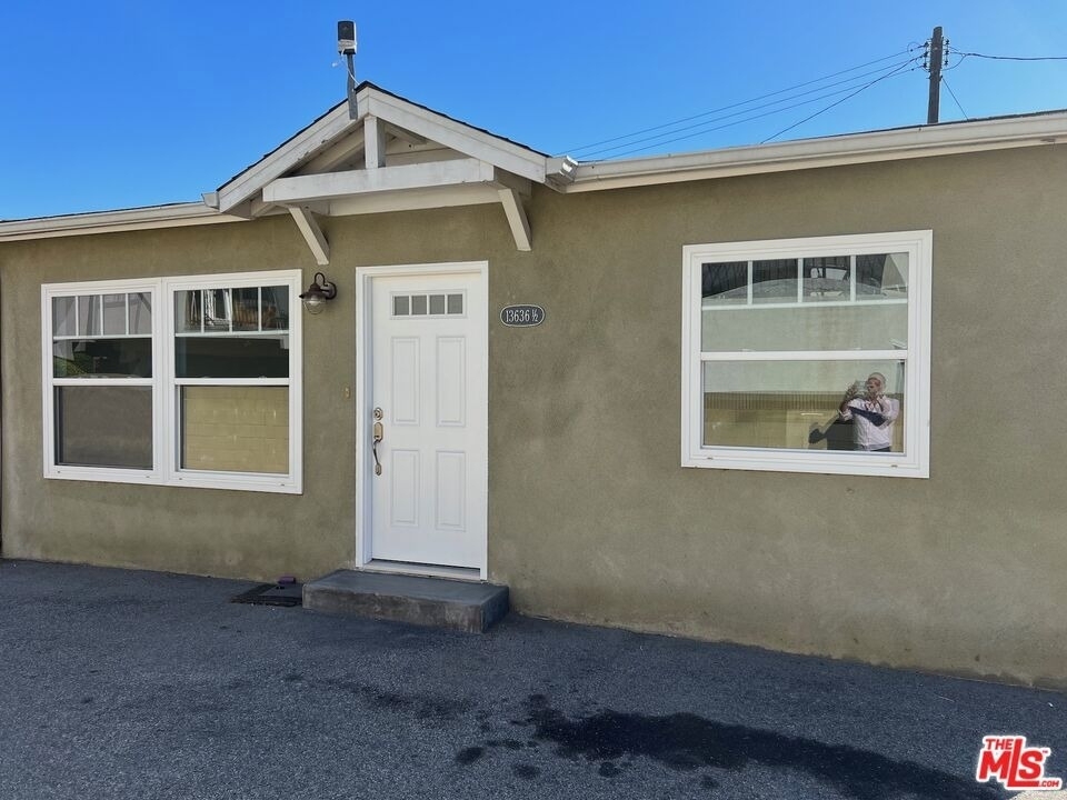 13636 Cerise Avenue - Photo 16