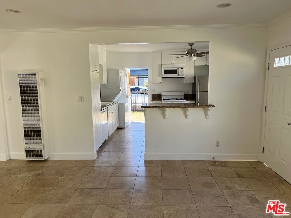 13636 Cerise Avenue - Photo 12