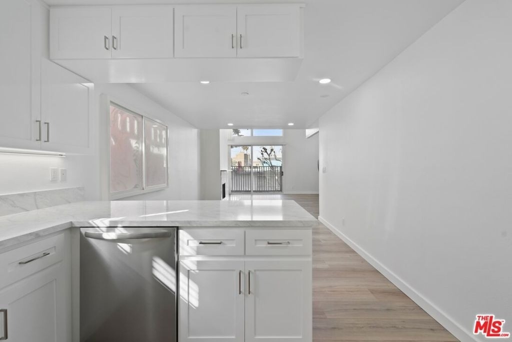 122 Buccaneer Street - Photo 6