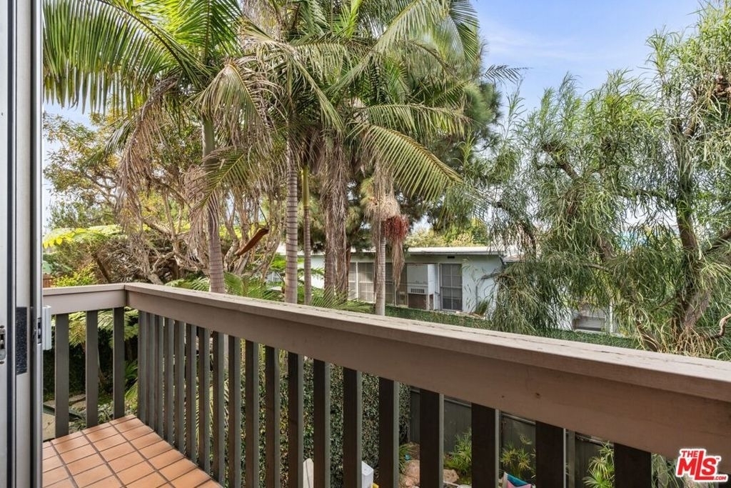 122 Buccaneer Street - Photo 20