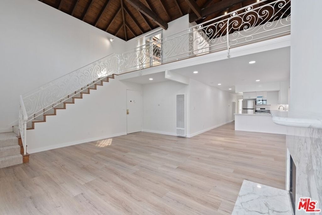 122 Buccaneer Street - Photo 1