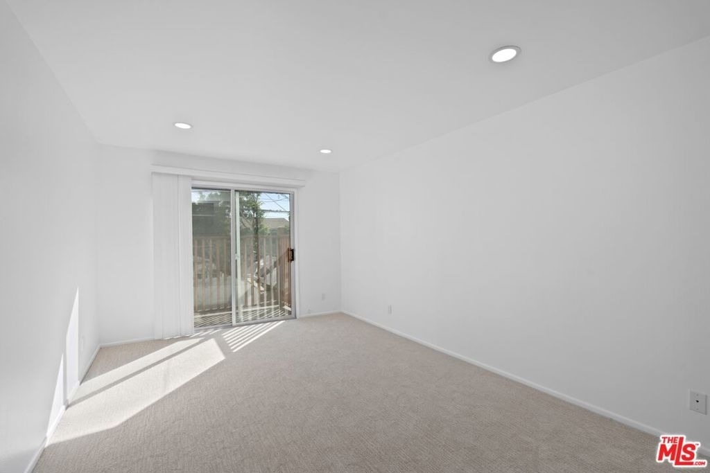122 Buccaneer Street - Photo 11
