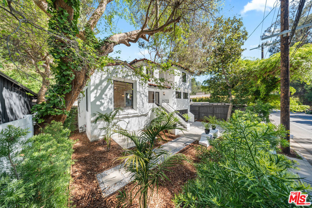 1800 E Benedict Canyon Drive - Photo 21