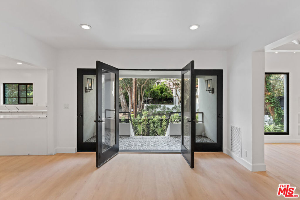 1800 E Benedict Canyon Drive - Photo 4