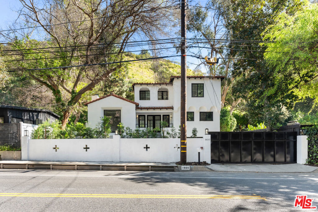 1800 E Benedict Canyon Drive - Photo 1