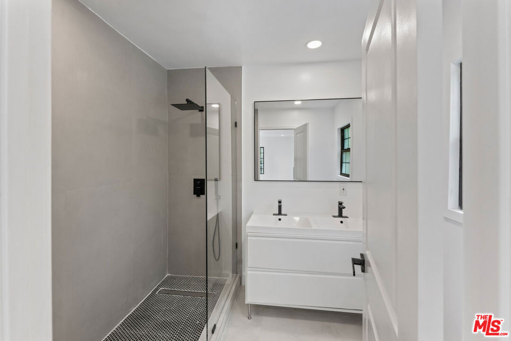 1800 E Benedict Canyon Drive - Photo 16