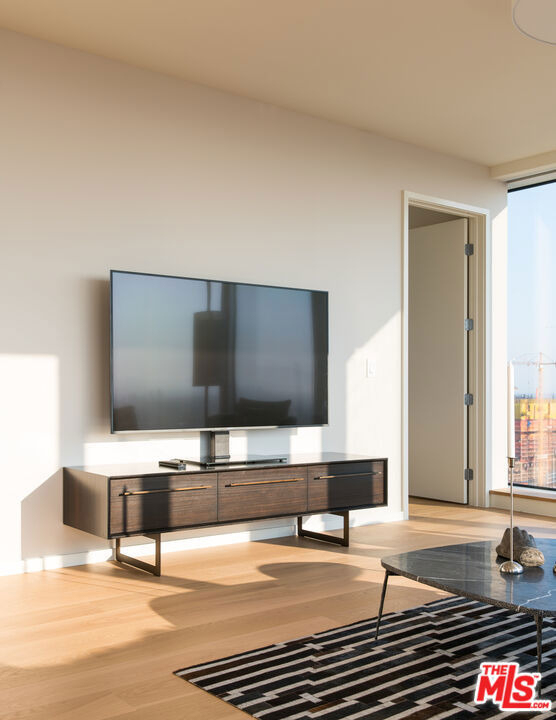 889 Francisco Street - Photo 8