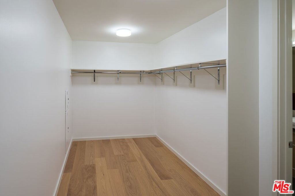 889 Francisco Street - Photo 18