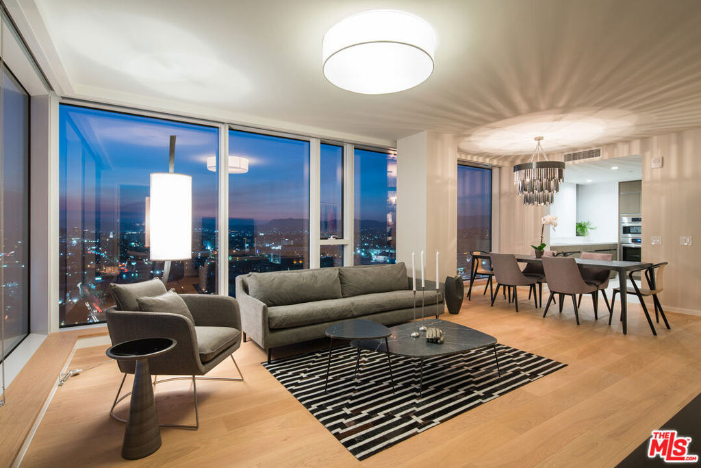 889 Francisco Street - Photo 10