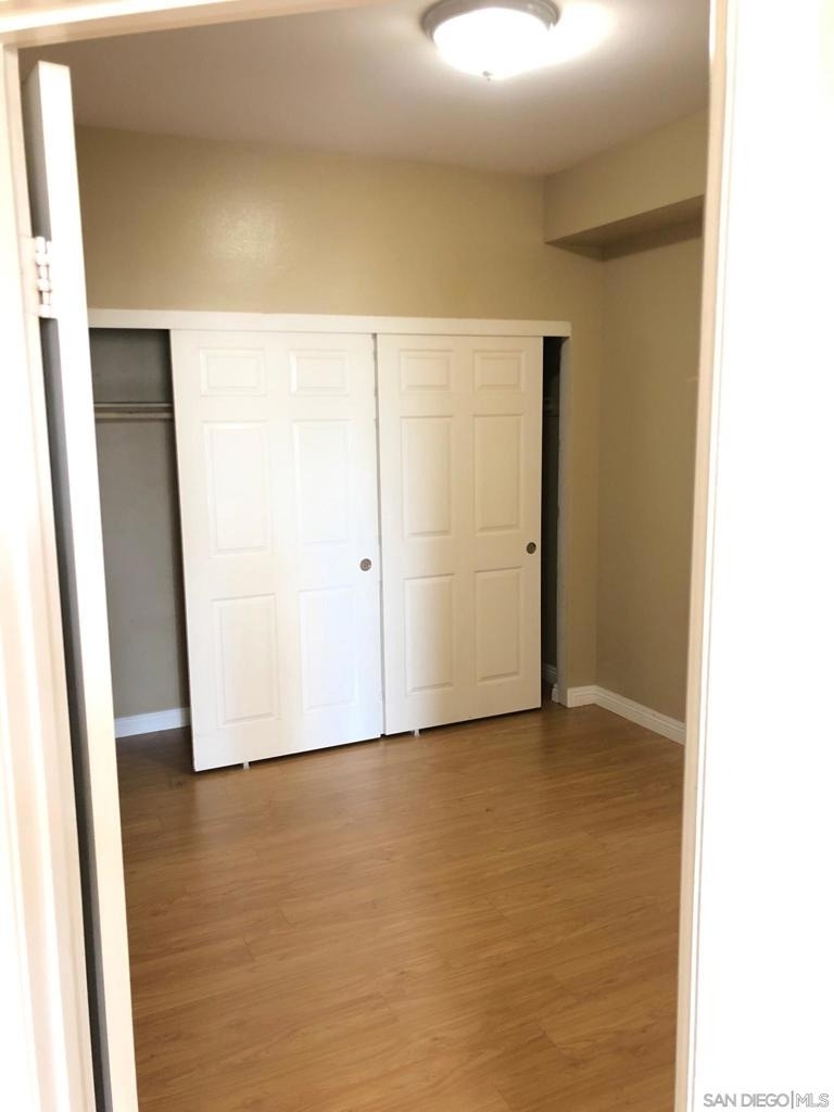 7280 Hyatt St - Photo 3