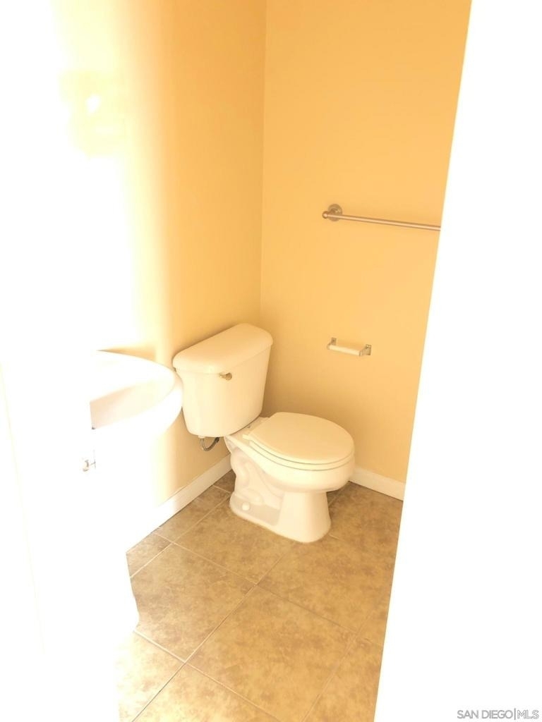 7280 Hyatt St - Photo 4