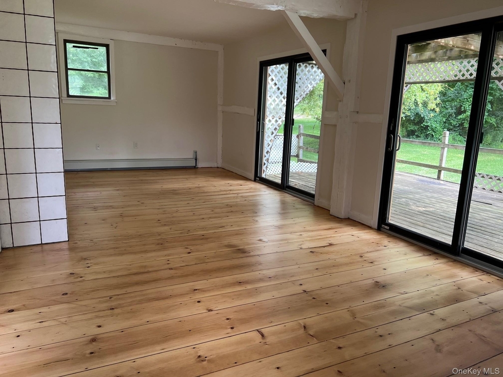 121 E Hook Cross Road - Photo 1