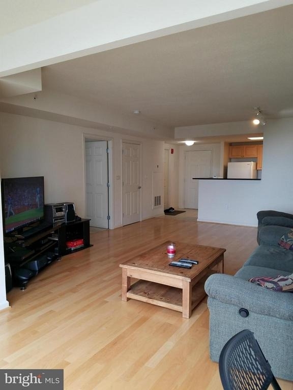 2726 Gallows Road - Photo 7