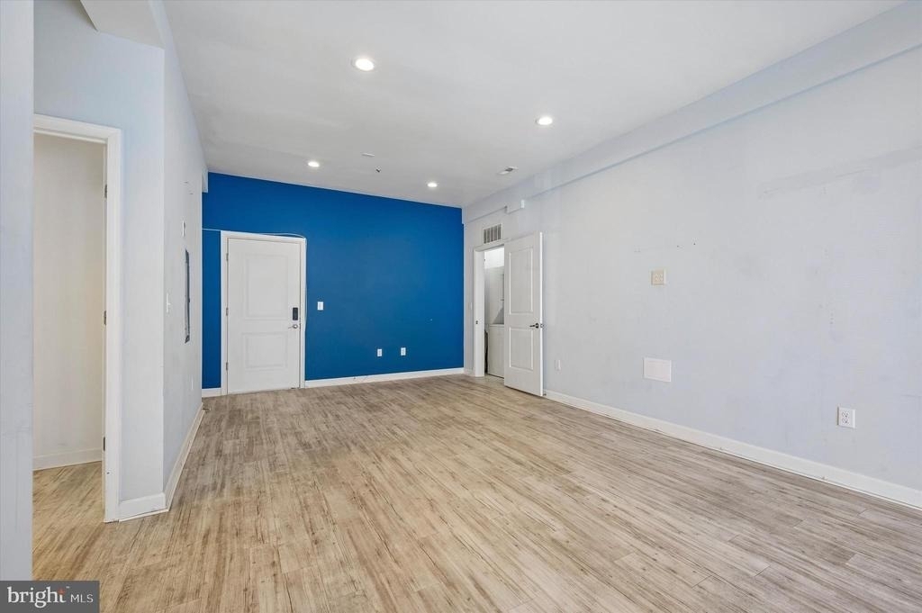980 N Marshall Street - Photo 11