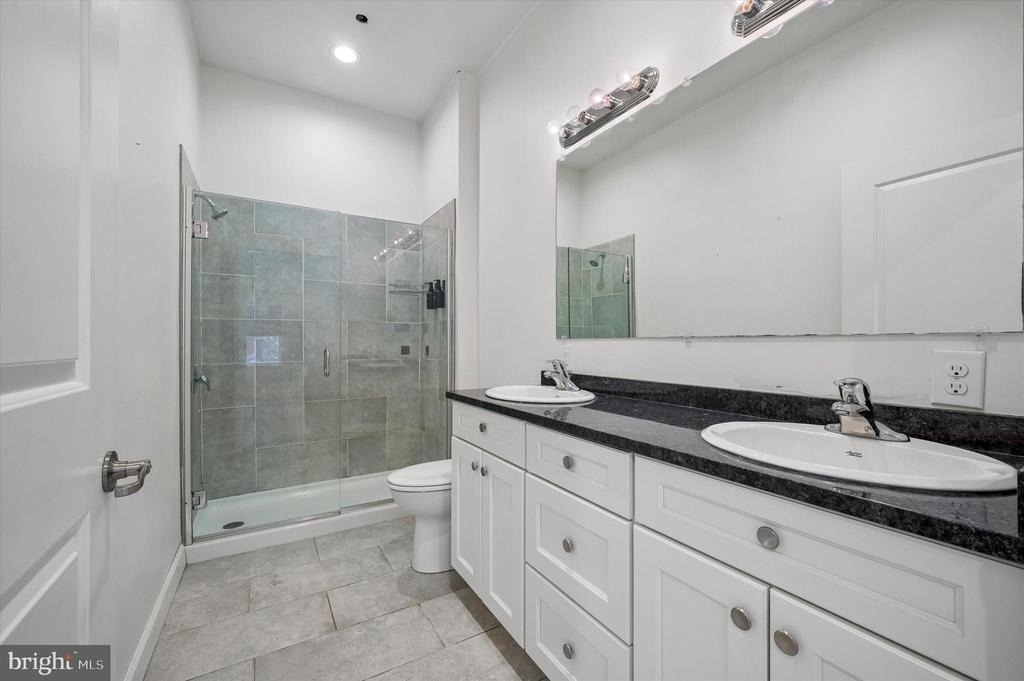 980 N Marshall Street - Photo 9