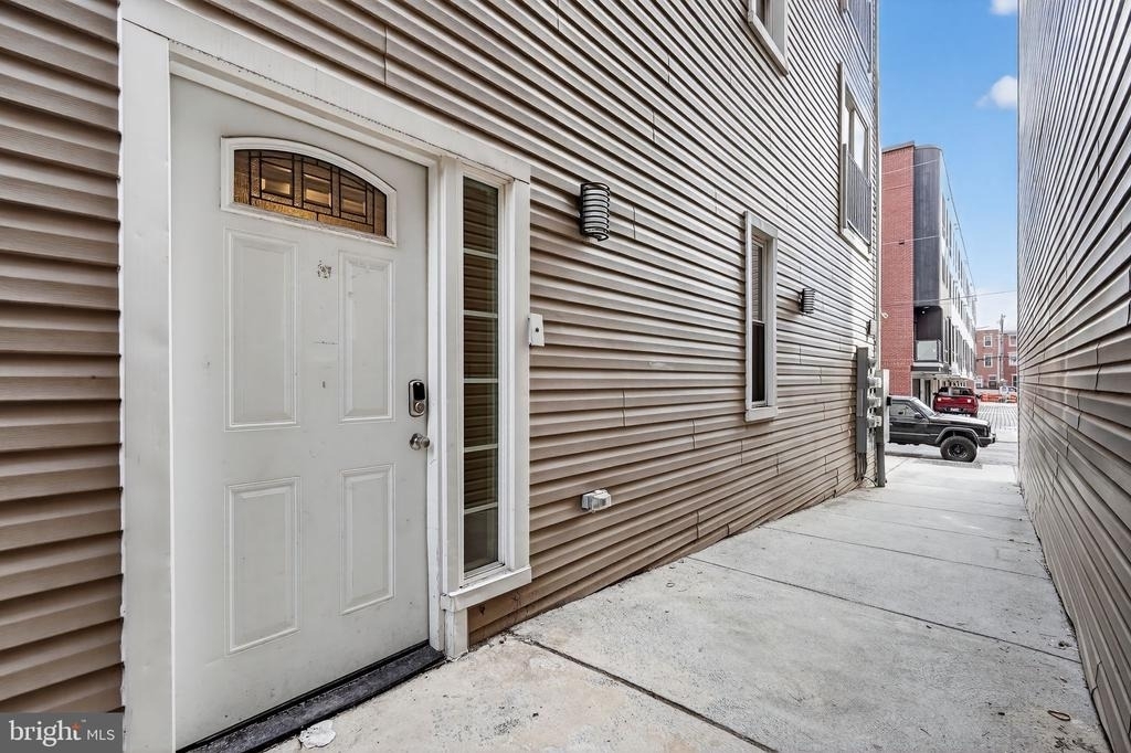 980 N Marshall Street - Photo 0