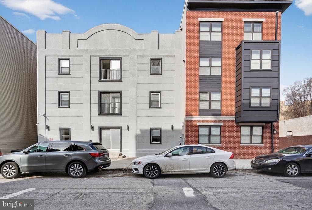 980 N Marshall Street - Photo 2