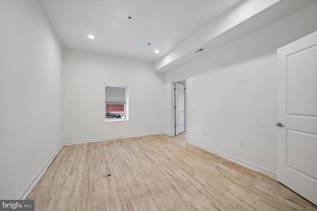 980 N Marshall Street - Photo 15
