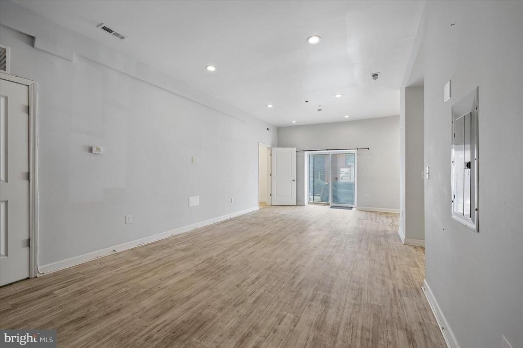 980 N Marshall Street - Photo 10