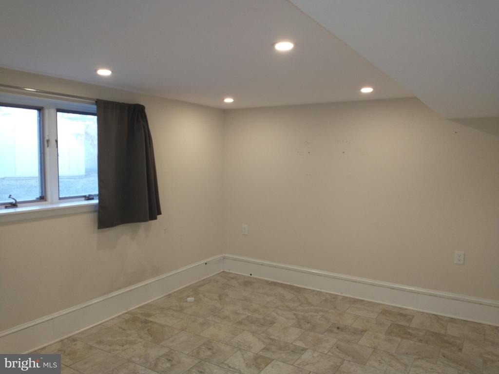 512 Dartmouth Drive - Photo 17