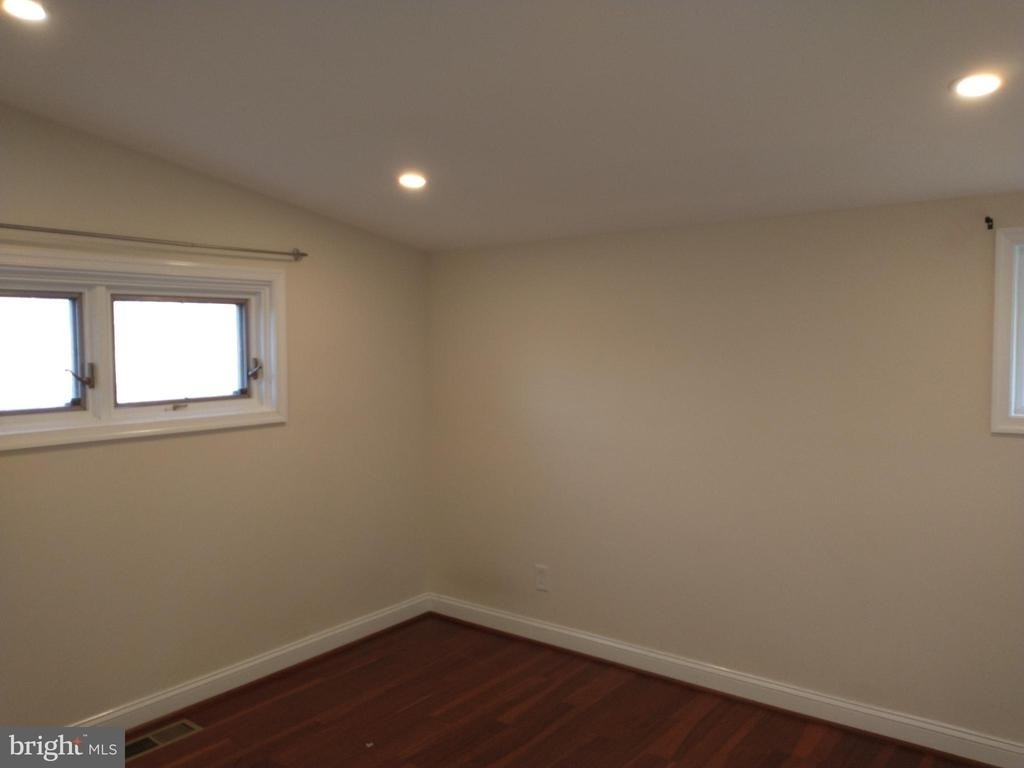 512 Dartmouth Drive - Photo 10