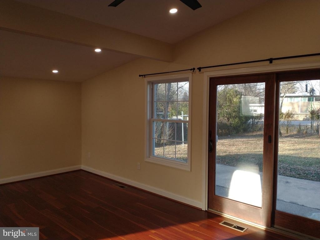 512 Dartmouth Drive - Photo 7