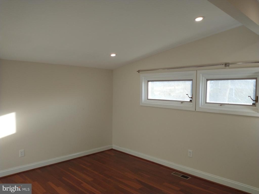 512 Dartmouth Drive - Photo 12