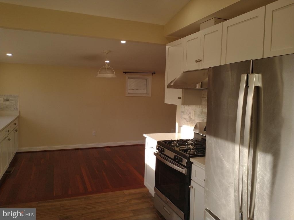 512 Dartmouth Drive - Photo 1