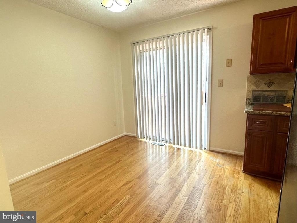 898 Bayridge Drive - Photo 7