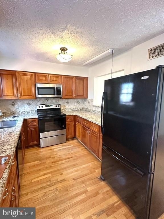 898 Bayridge Drive - Photo 9