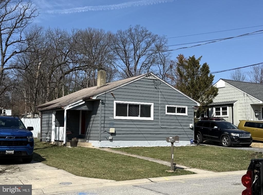 7906 Bon Air Road - Photo 0