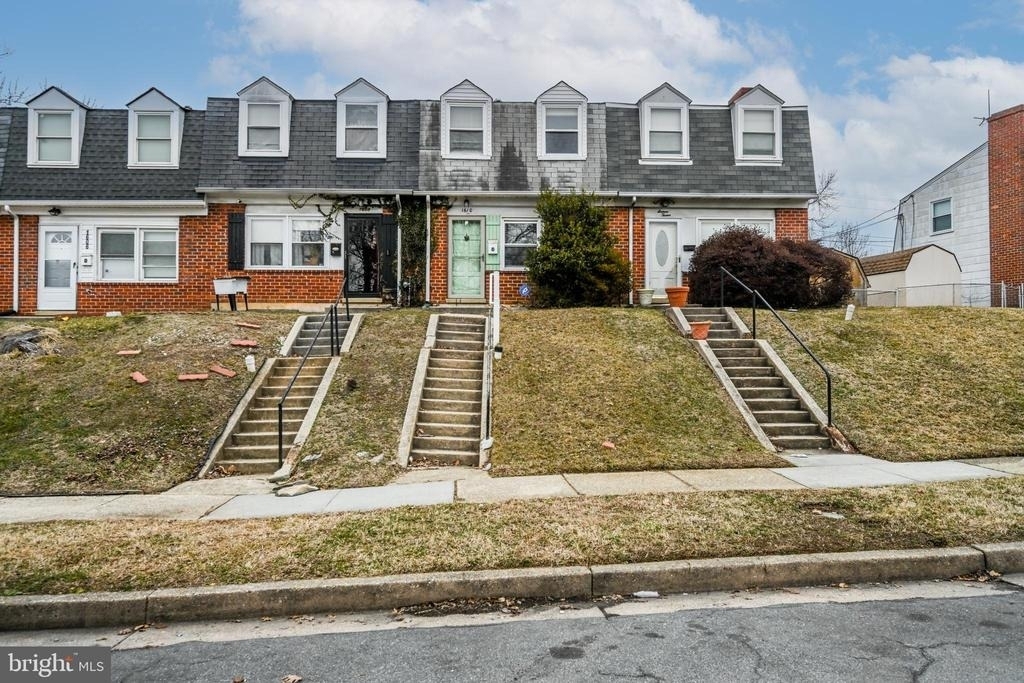 1610 Wentworth Avenue - Photo 2
